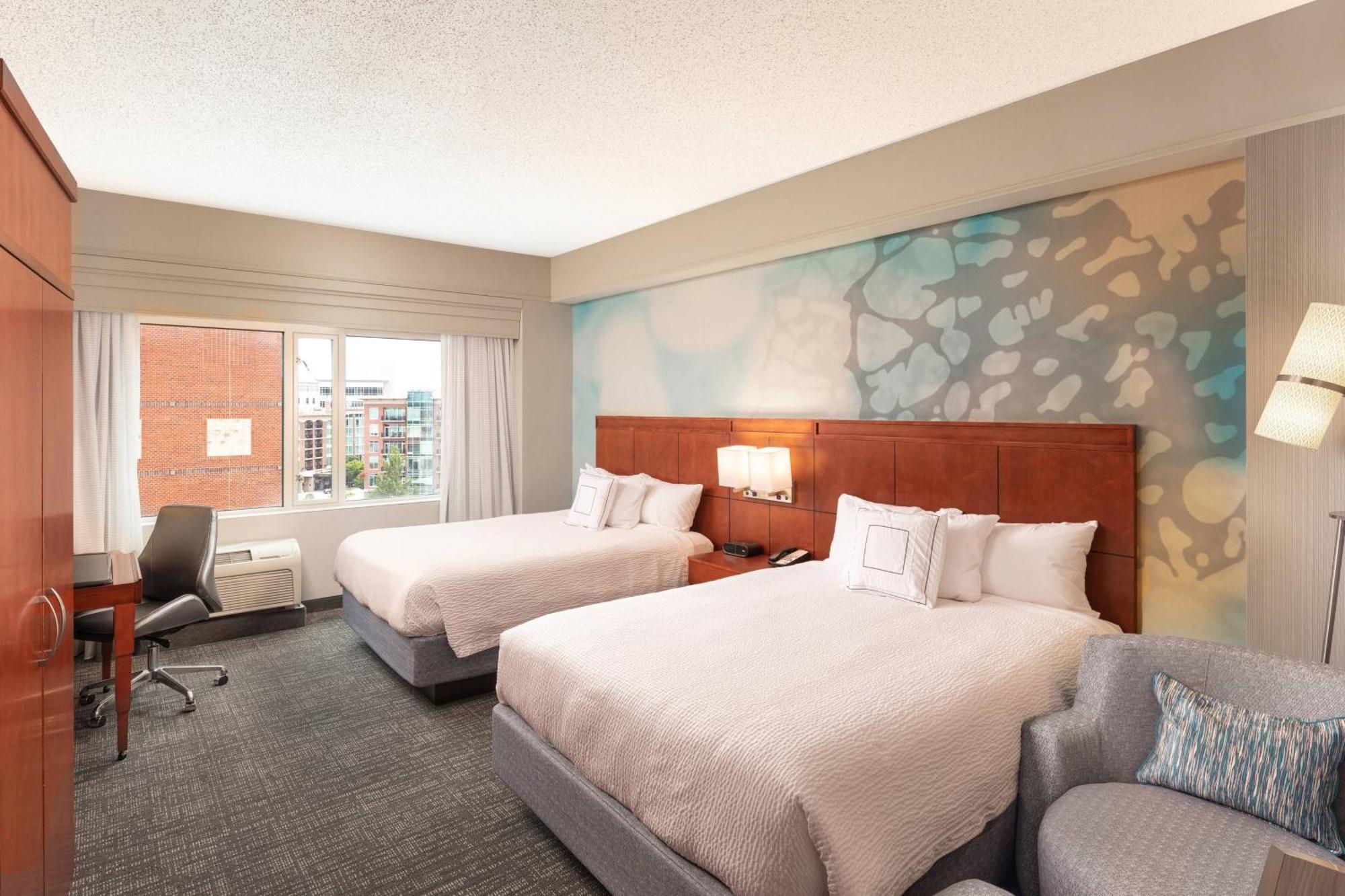 Courtyard By Marriott Greenville Downtown Exterior foto